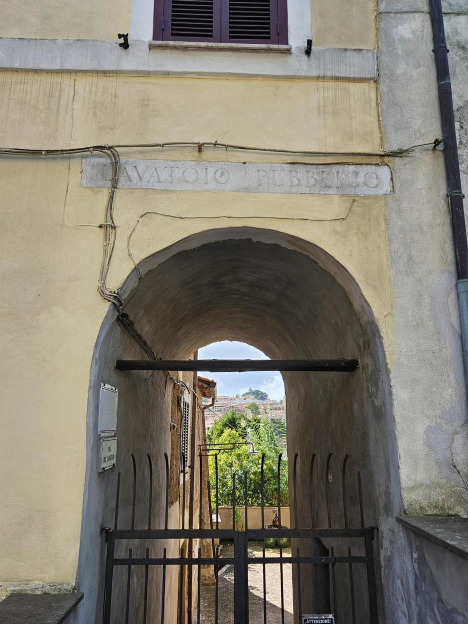 Bed and Breakfast L' Antico Lavatoio Rignano Flaminio Exterior foto