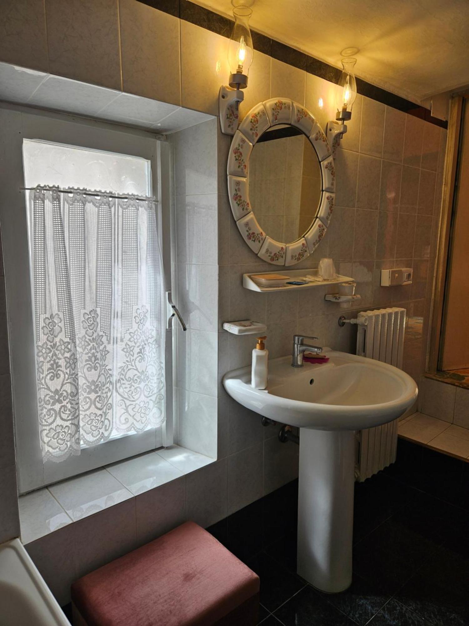 Bed and Breakfast L' Antico Lavatoio Rignano Flaminio Exterior foto
